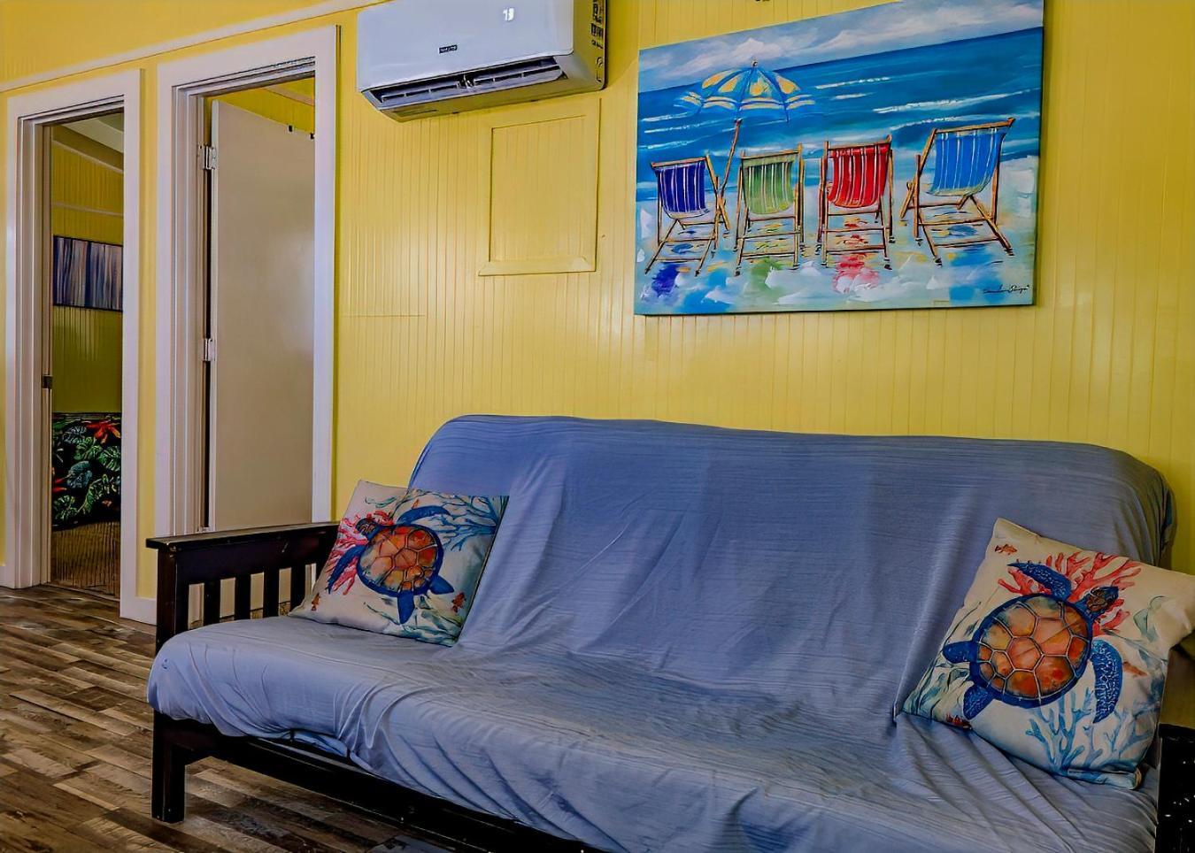 Blue Dolphin Inn And Cottages Grand Isle Exterior photo